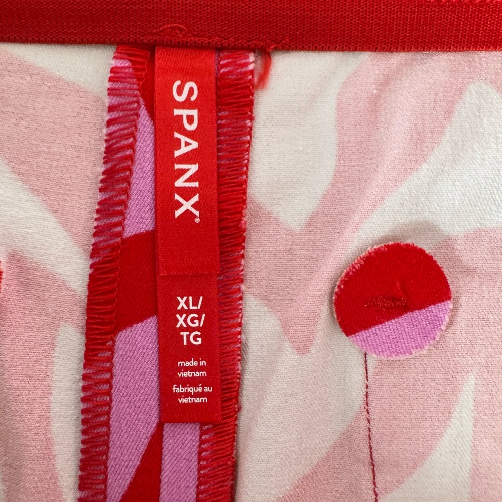 Spanx On The Go size XL True Red pink zebra printed pull on women’s shorts - Picture 13 of 15
